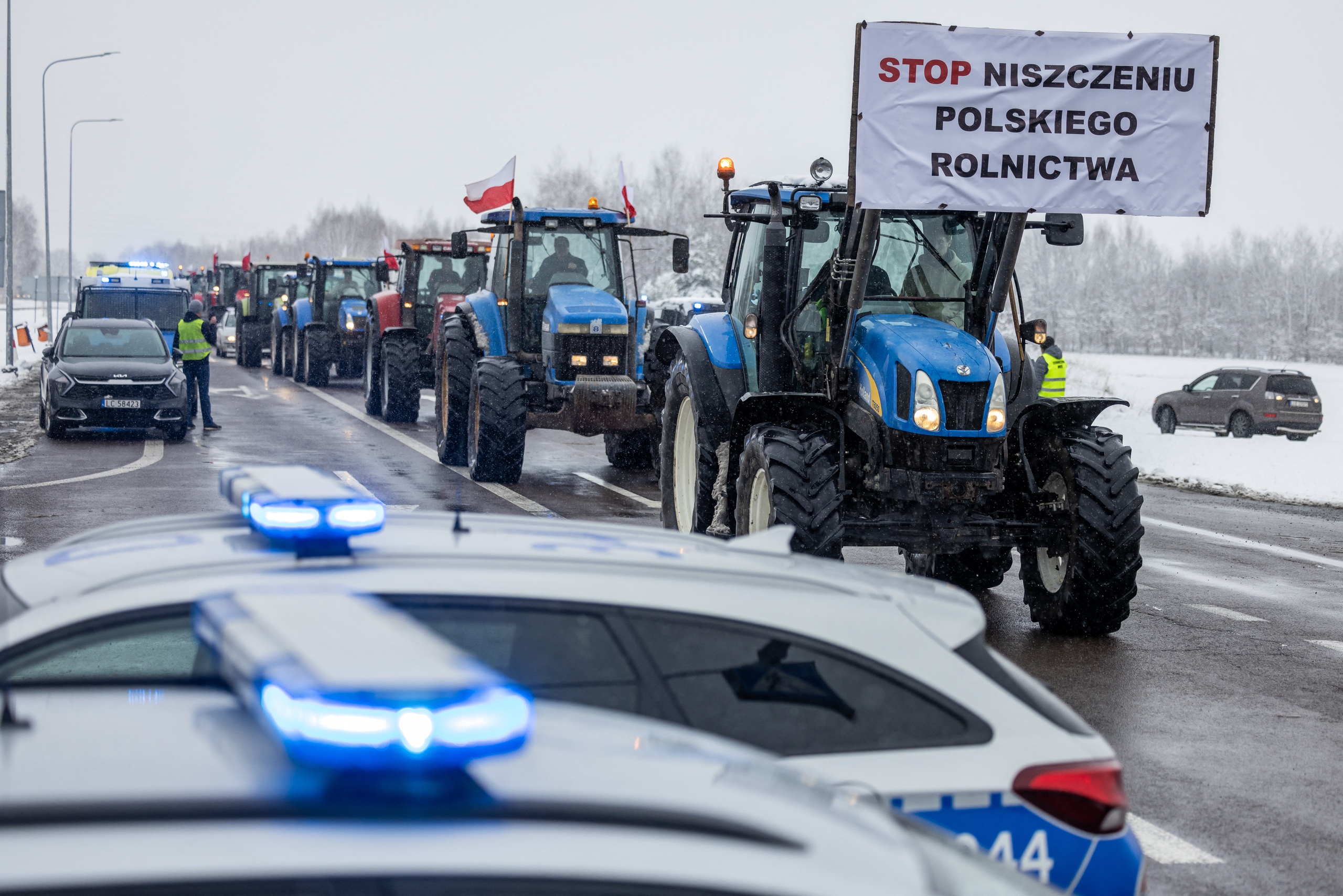 Ukraine đòi Ba Lan trừng phạt nông dân biểu tình- Ảnh 1.